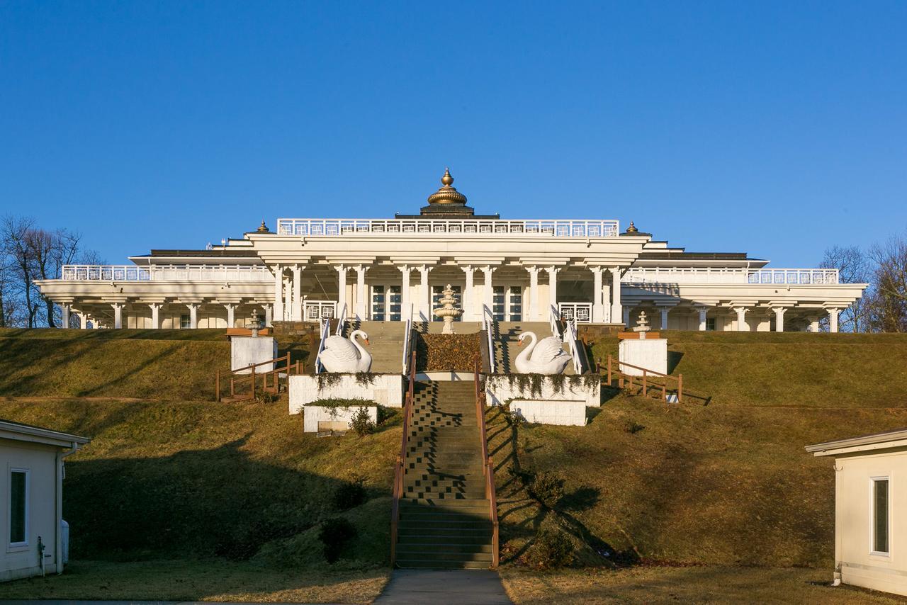 Отель Art Of Living Retreat Center Bamboo Экстерьер фото